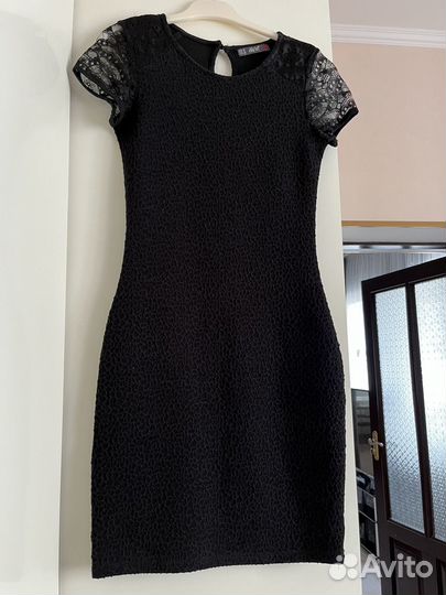 Черное платье мини