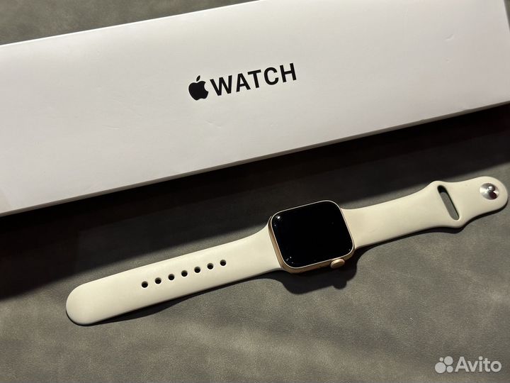 Apple watch se 40mm starlight