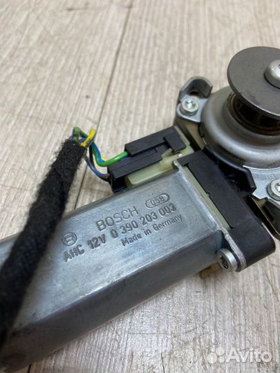 Мотор регулировки сиденья Mercedes Benz E280 W211