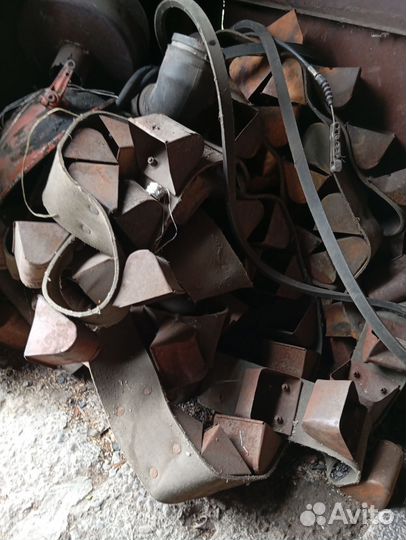 Элеватор нория. Лента с ковшами