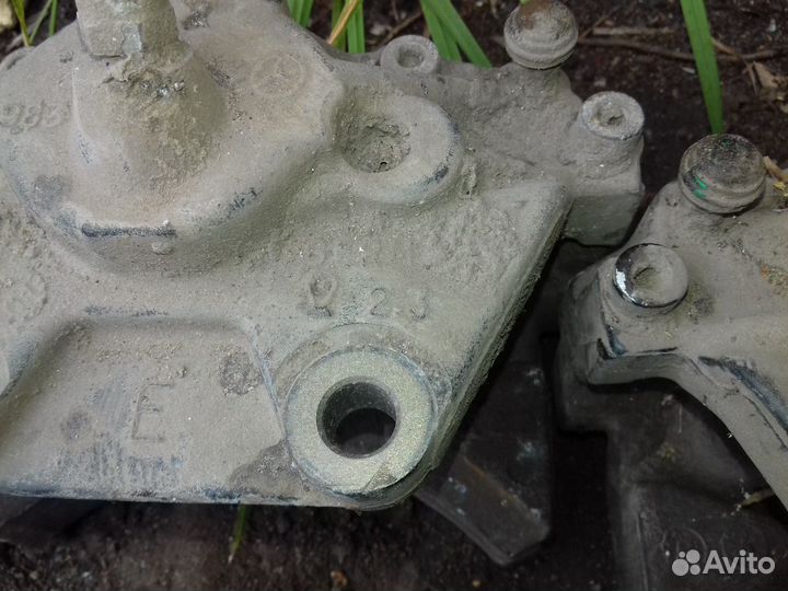 Задние суппорта мерседес 220. Оригинал в идеал