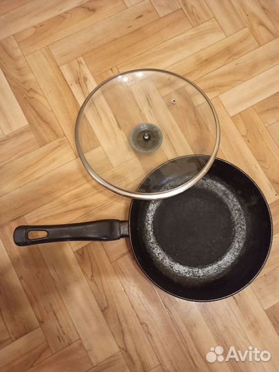 Кастрюли с крышками