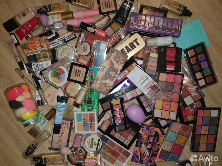 Набор новой косметики пакетом или шт