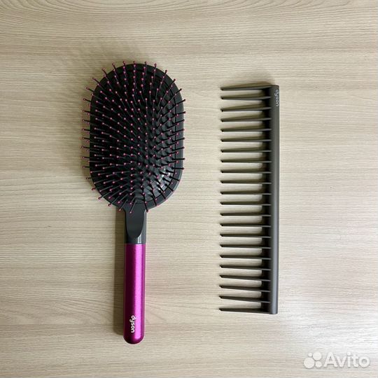 Набор расчесок Dyson (Малайзия)