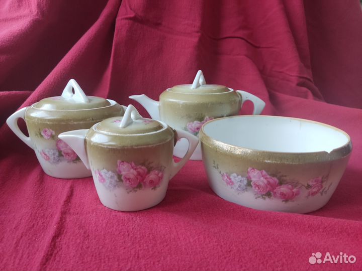 Старинный сервиз