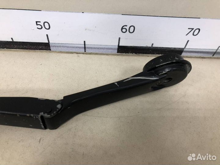 Поводок стеклоочистителя передний правый Ford Focu