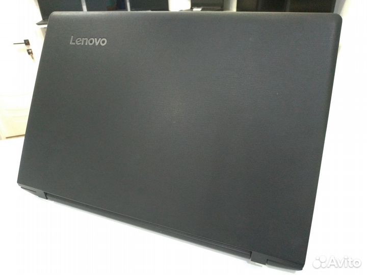 Ноутбук Lenovo i3-6006/Radeon R5 M330 SSD240