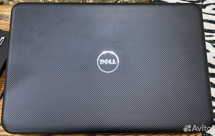 Ноутбук Dell p17e
