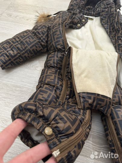 Зимний комбинезон для девочки