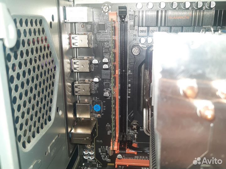 Породам Материнку + процессор + озу + кулер