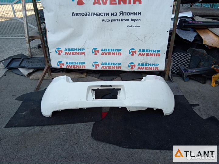 Бампер задний toyota vitz