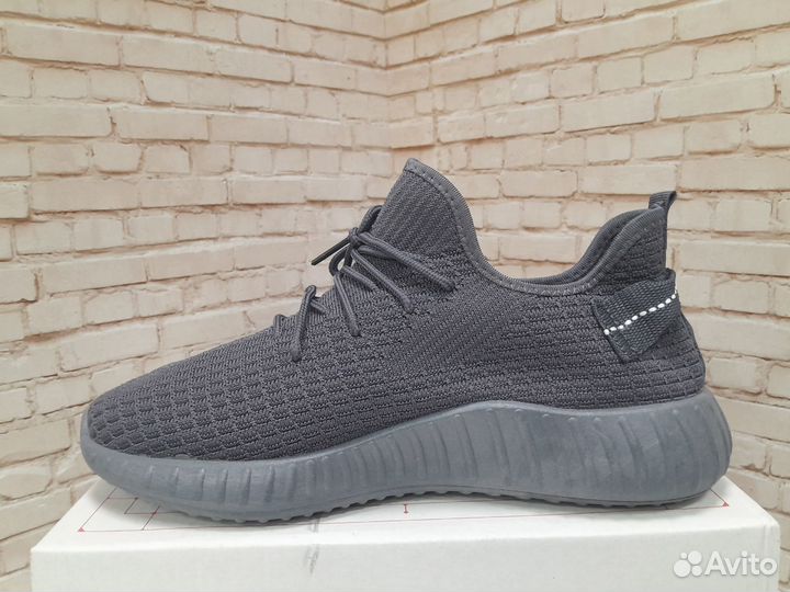 Кроссовки Adidas Yeezy Boost