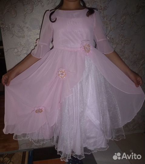 Платье нарядное