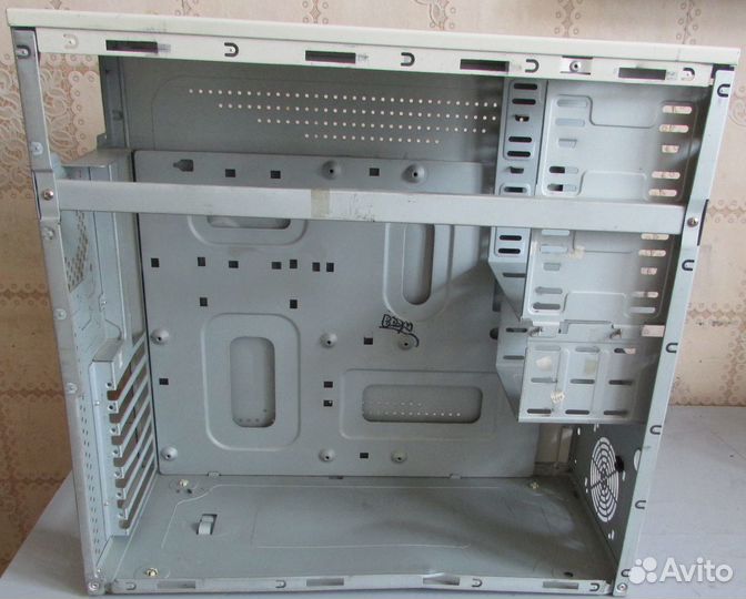 Корпуса одним лотом