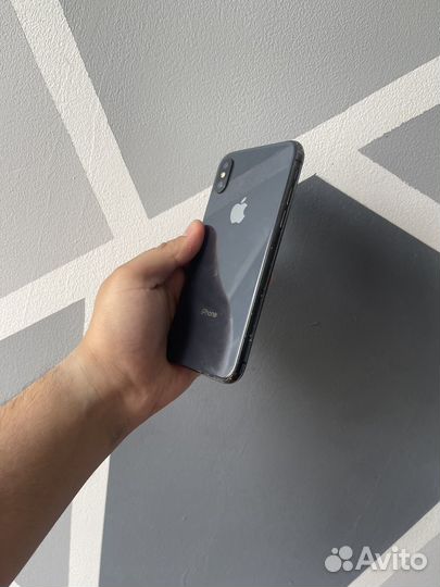 iPhone X, 64 ГБ