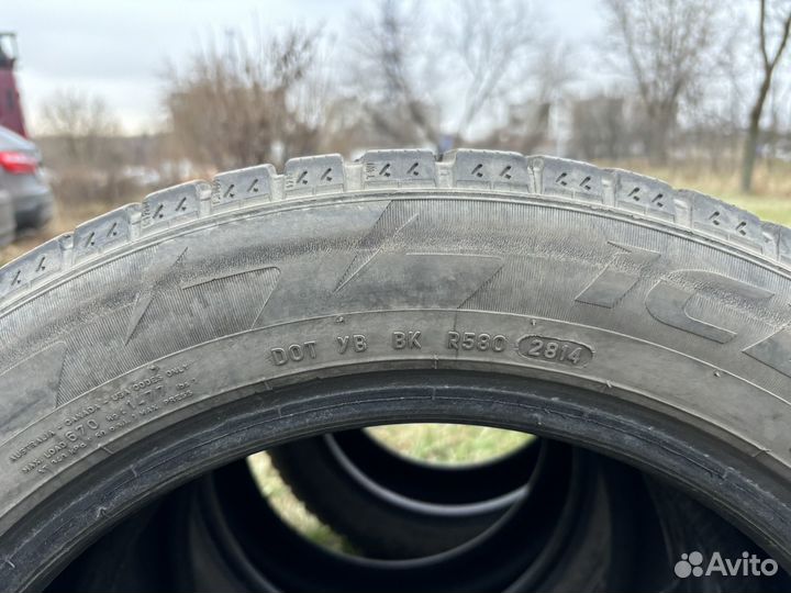 Pirelli Ice Zero 205/55 R16