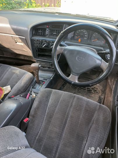 Toyota Camry 1.8 AT, 1993, 150 000 км