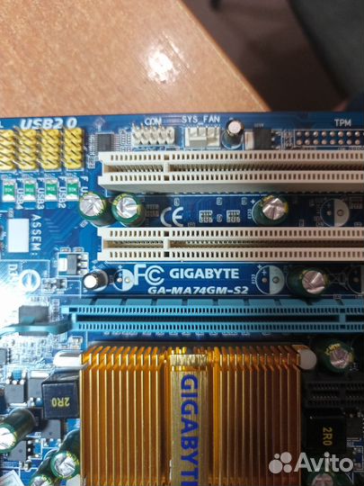 Материнская плата