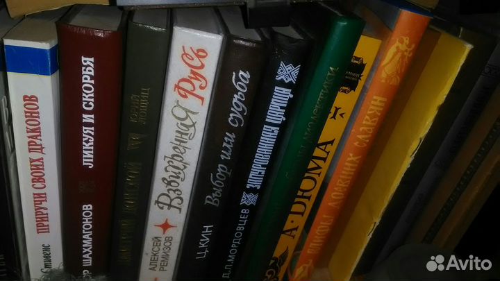 Огромный выбор замечательных книг