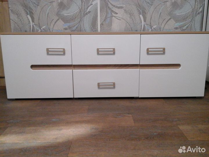 Тумба под телевизор