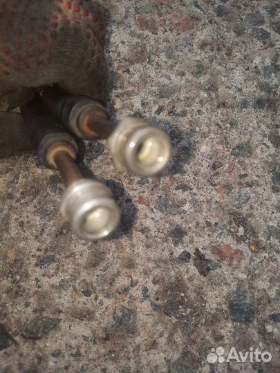 Задние тормозные шланги Mazda3 BM Mazda6 GJ