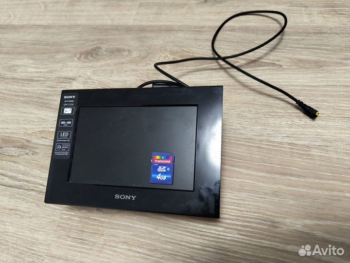 Электронная фоторамка sony + 4Gb SDcard