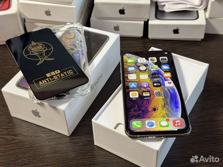 iPhone Xs, 64 ГБ