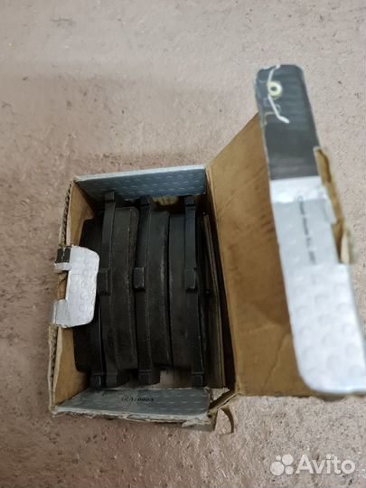 Задние тормозные колодки Nissan Almera,Sunny