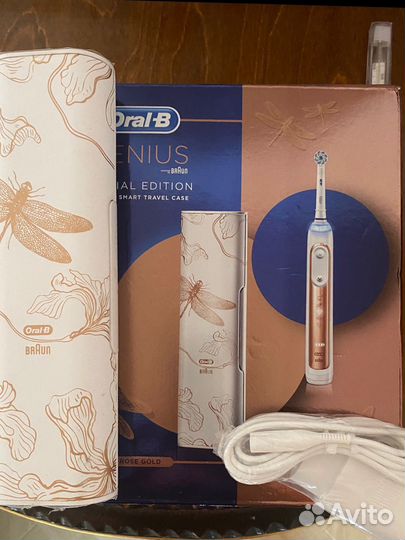 Электрическая зубная щетка Braun Oral-b Genius