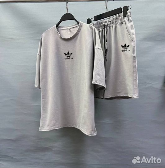 Спортивный костюм Adidas на лето