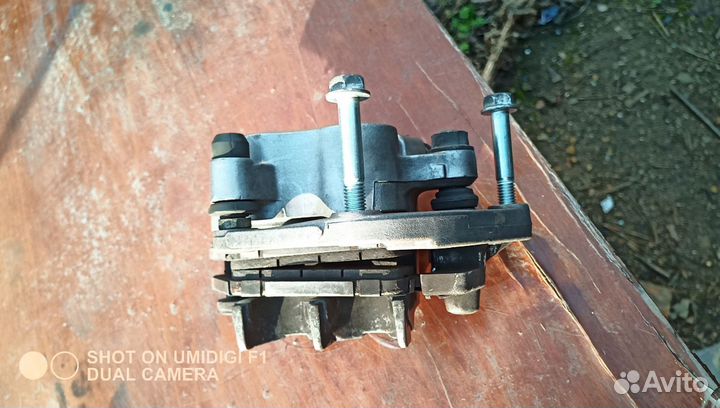 Honda FSC 600 суппорт задний