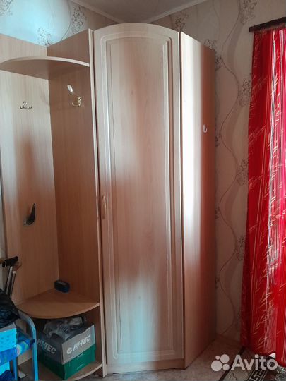 Угловой шкаф