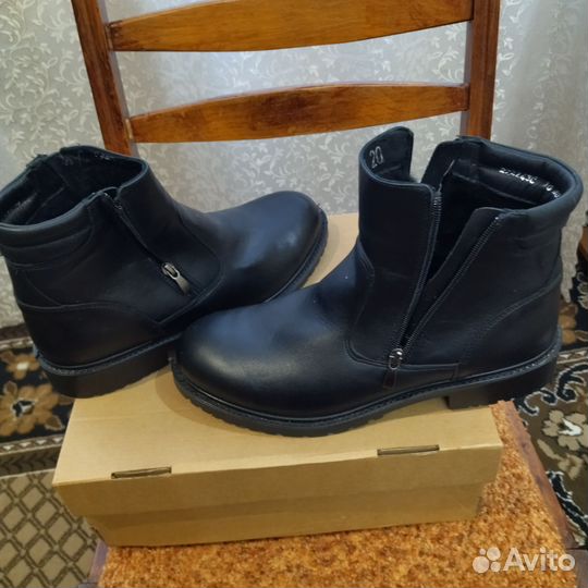 Ботинки мужские зимние 43 размер новые