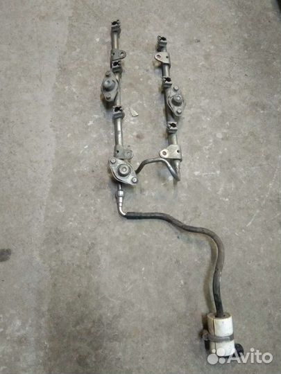 Топливная рампа Ниссан Теана J32 2.5