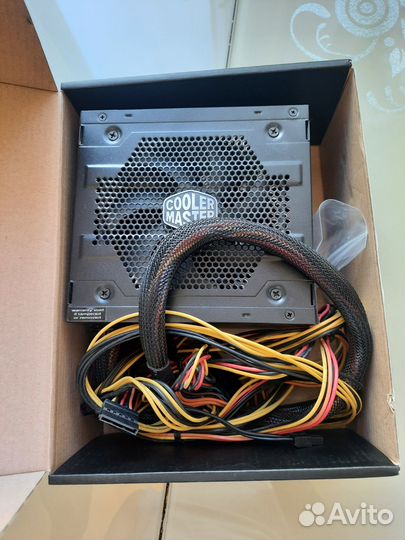 Блок питания cooler master Elite V4 600 Вт