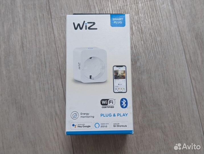 Умная розетка WiZ SMART Plug с энергомонитригом