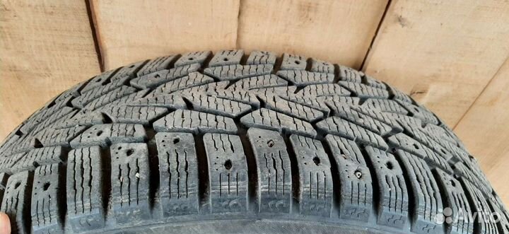 Nokian Tyres Hakkapeliitta 7 215/65 R16