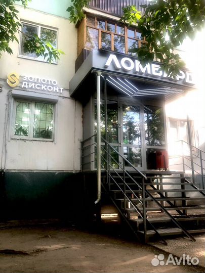 Серьги листики с камнем