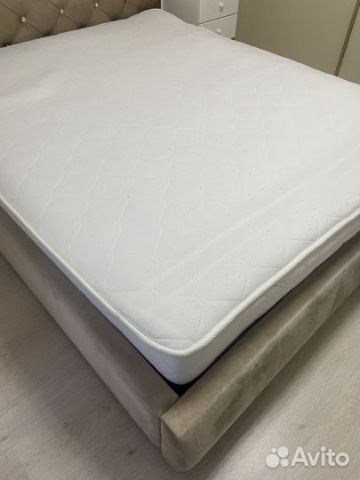 Матрас 160х200 безпружинный бу