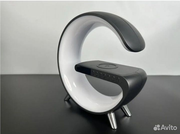 Умный RGB светильник с беспроводный зарядкой