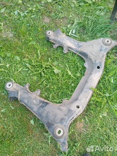 Подрамник audi а4