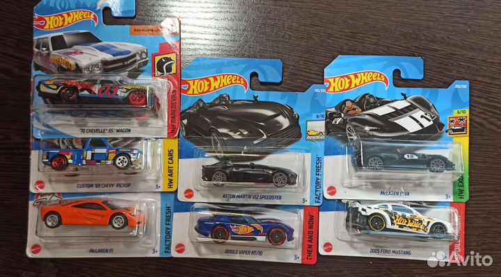 Hot wheels машинки