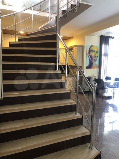 Дом 209 м² на участке 5 сот.