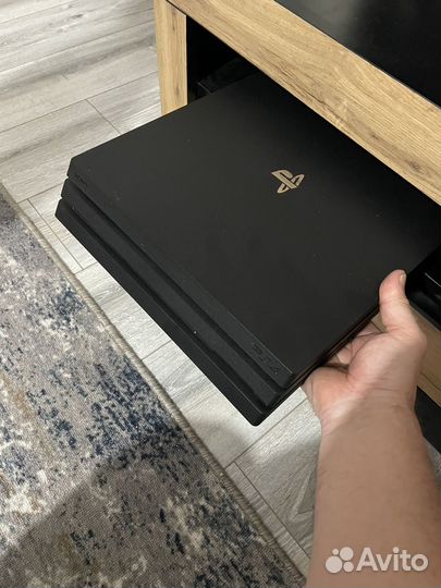 Sony playstation 4 pro 1tb
