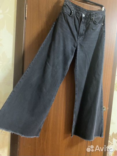 Джинсы Bershka