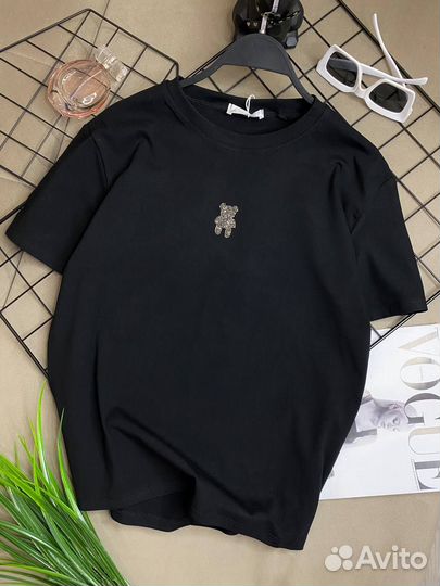 Футболка с блестящим мишкой