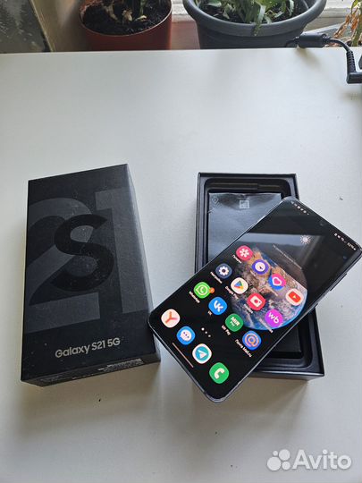 Samsung Galaxy S21 5G, 8/256 ГБ