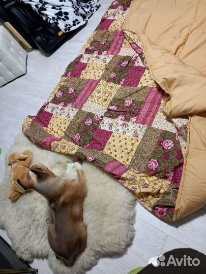 Покрывало с наволочками новое, пледы