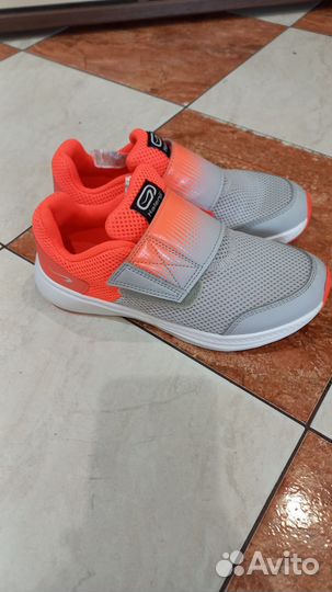 Кроссовки для девочки