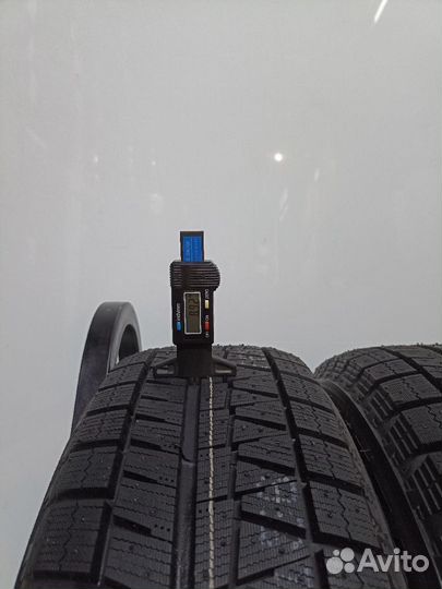 Bridgestone Blizzak Revo GZ 205/65 R16